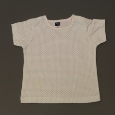 obrázek Bílé tričko s drobnýi tyrkysovými puntíky