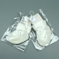 obrázek 2 páry kojeneckých krémových ponožek