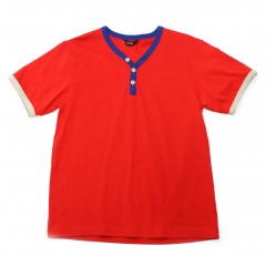 obrázek Červené tričko s barevným lemováním